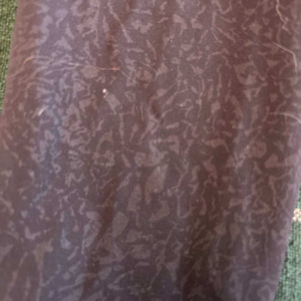 Lululemon Size 2 Black Pant With Pattern - image 3